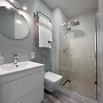 3-room Avalon