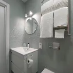 3-room Avalon *