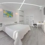 3-room Avalon