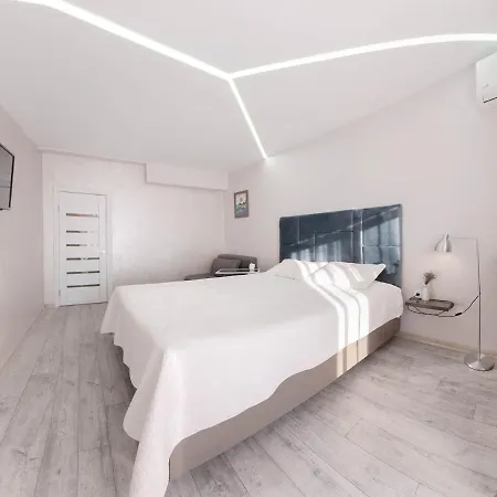 3-room Avalon Appartamento Leopoli