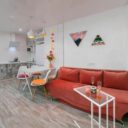 3-room Avalon Apartamento Lviv