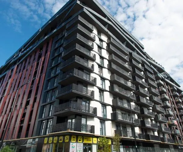 3-room Avalon * Leópolis